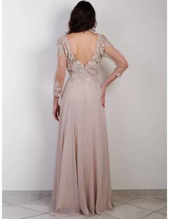 Abito lungo chiffon rosa cipria con corpetto di pizzo e strass