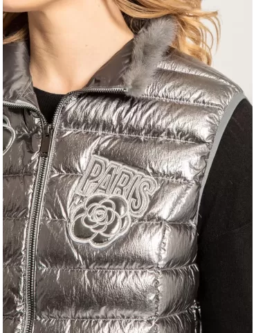 Ananke by Fuego Woman - Gilet piumino argento lucido con pelliccia 2