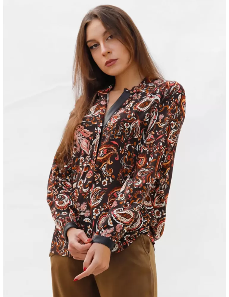 Paz Torras camicia viscosa marrone dis. cashmere con profili di pelle