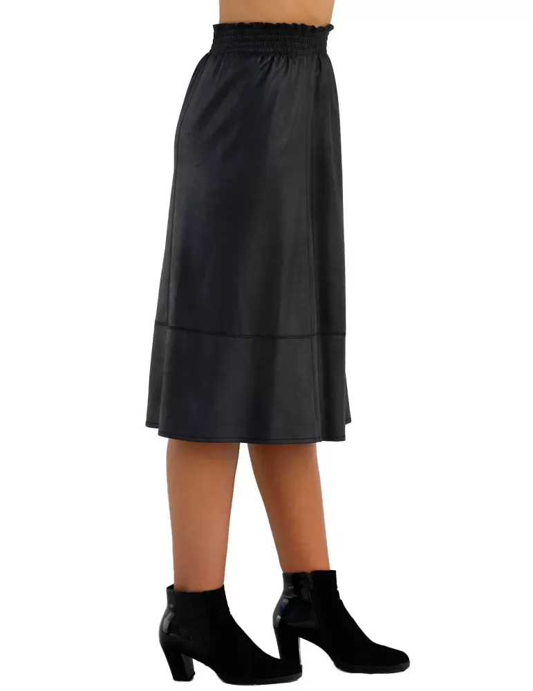 Black faux leather midi A-shape skirt by Elgi