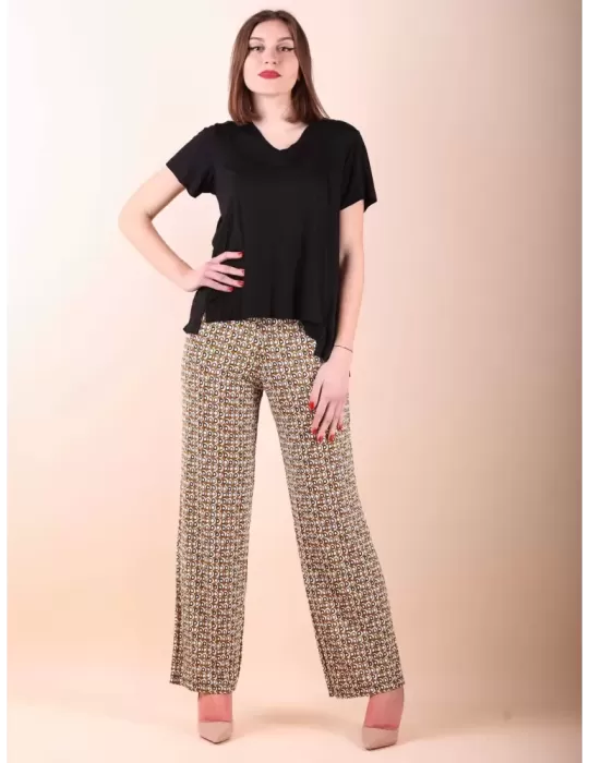 Fuego Woman plus size plain black A-shaped t-shirt with back plissè