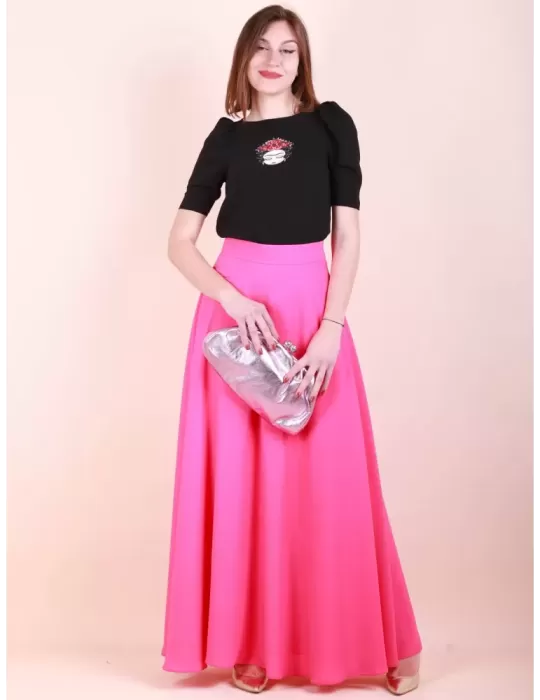 Casting black t-shirt with shiny matrioska embroidery
