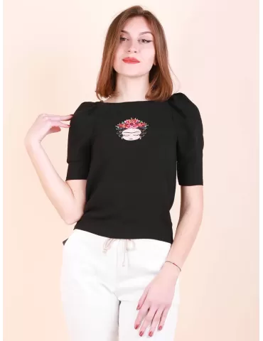 Maglia t-shirt nera con maniche arricciate e matrioska Casting