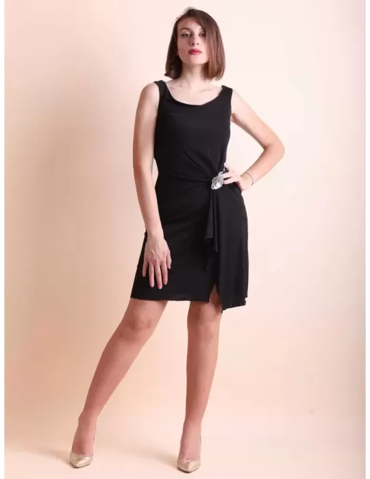 Abito tubino nero con drappeggio e rosa argento | Casting online Abito tubino nero con drappeggio e rosa argento | Casting online