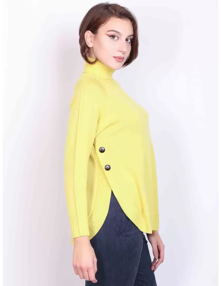Volpato Italy knitwear online | Finest wool yellow turtleneck sweater