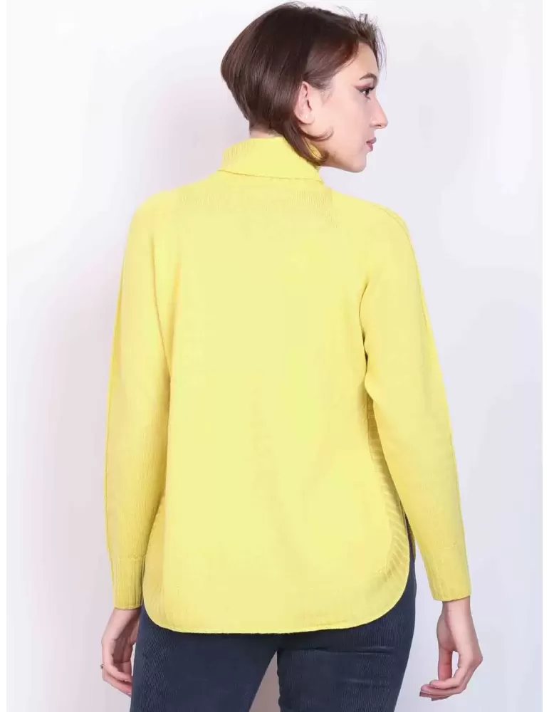 Volpato Italy knitwear online | Finest wool yellow turtleneck sweater