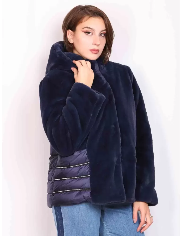 Blue faux fur elegant duvet hooded jacket with rhinestones