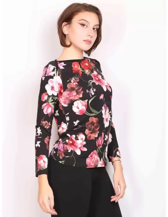 Rubamori Italy black long sleeves red roses printed t-shirt Rubamori Italy black long sleeves red roses printed t-shirt