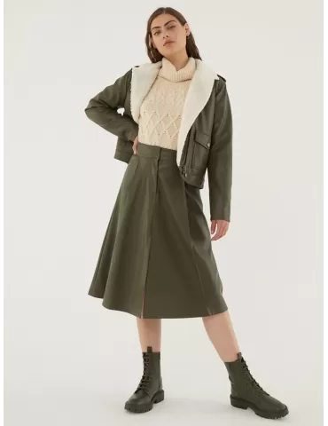 Paz Torras green faux leather jacket with white fur neck 2