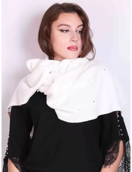 Francesca Mercuriali Italy | White wool scarf pearls and rhinestones
