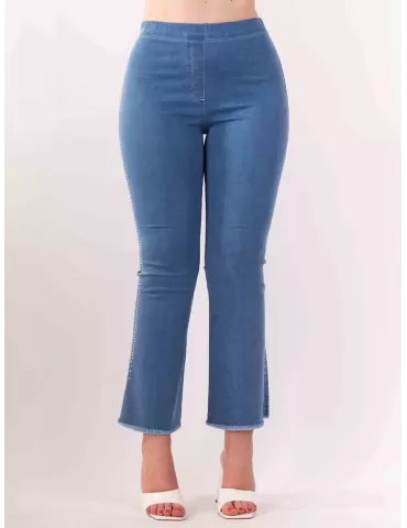 Pantaloni jeans sfrangiati...