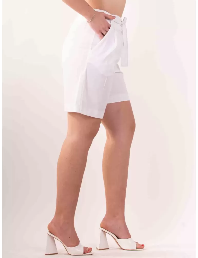 Rubamori Italy | White cotton folded bermuda shorts with belt