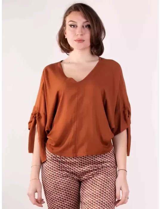 Frida Madè 2023 | Plain brown silk pull-on kimono blouse shirt Frida Madè 2023 | Plain brown silk pull-on kimono blouse shirt