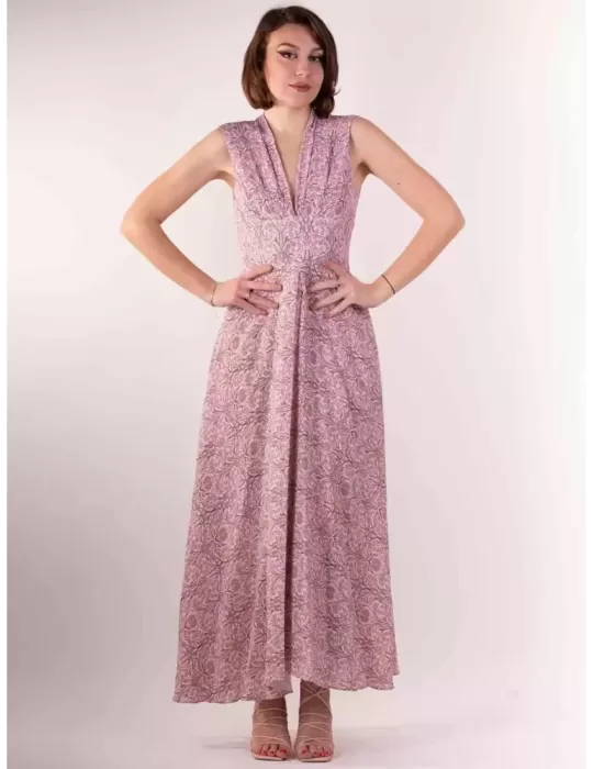Maesta Milano 2023 | Plus size pink floral silk long dress