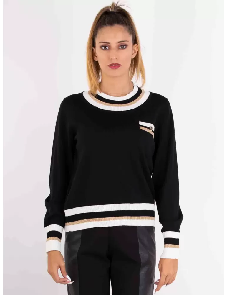 Piero Moretti F/W 2023-24 | Black merino wool golden profiled sweater