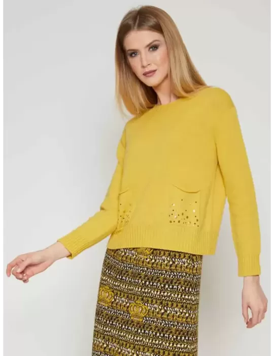 Francesca Mercuriali Italian Luxury Knitwear | Yellow cashmere sweater Francesca Mercuriali Italian Luxury Knitwear | Yellow cashmere sweater