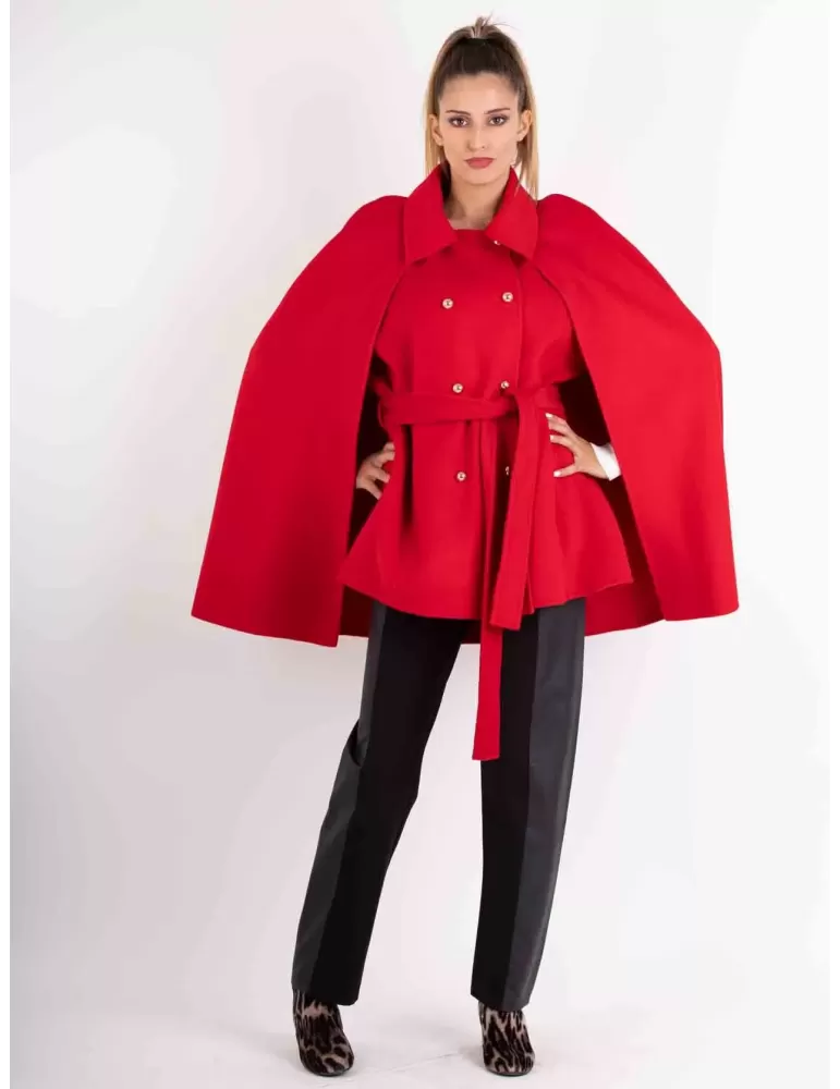 Piero Moretti A/I 2023-24 | Giaccone rosso in lana double con mantella