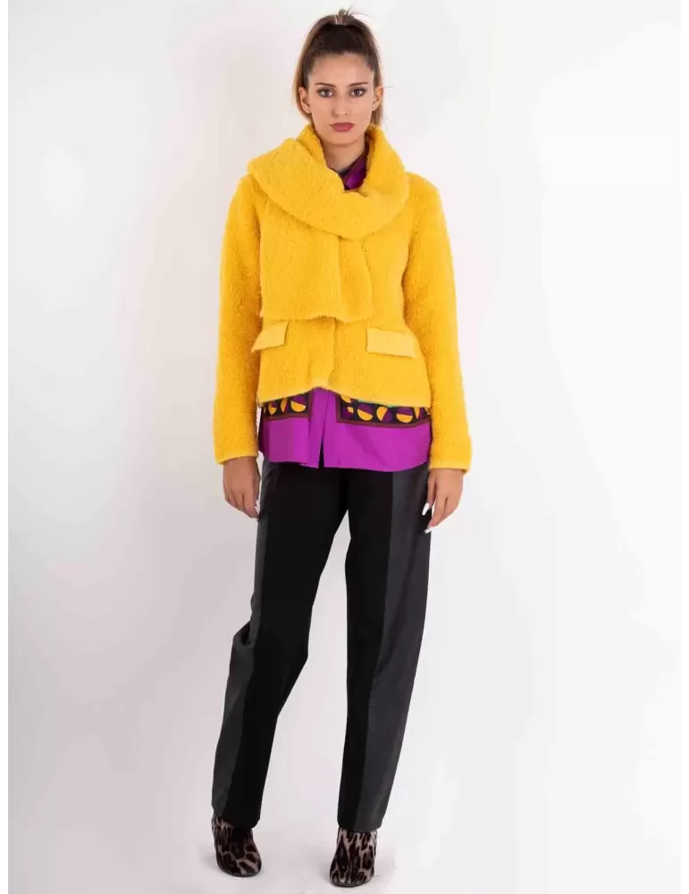 Frida Madè knitwear | Baby alpaca merino bouclè yellow thick scarf