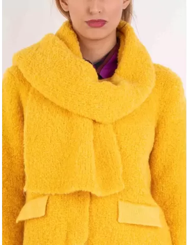 Frida Madè Online | Sciarpa gialla in lana grossa alpaca bouclè
