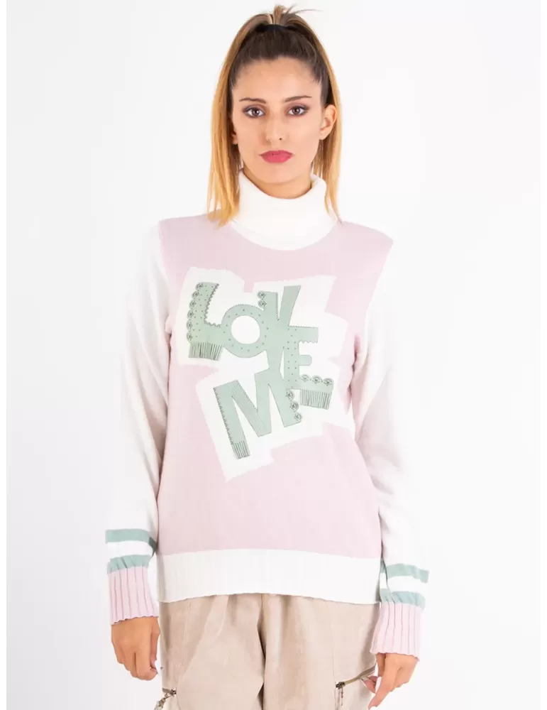 Pink cashmere turtle neck sweater with leather embroidery Pink cashmere turtle neck sweater with leather embroidery