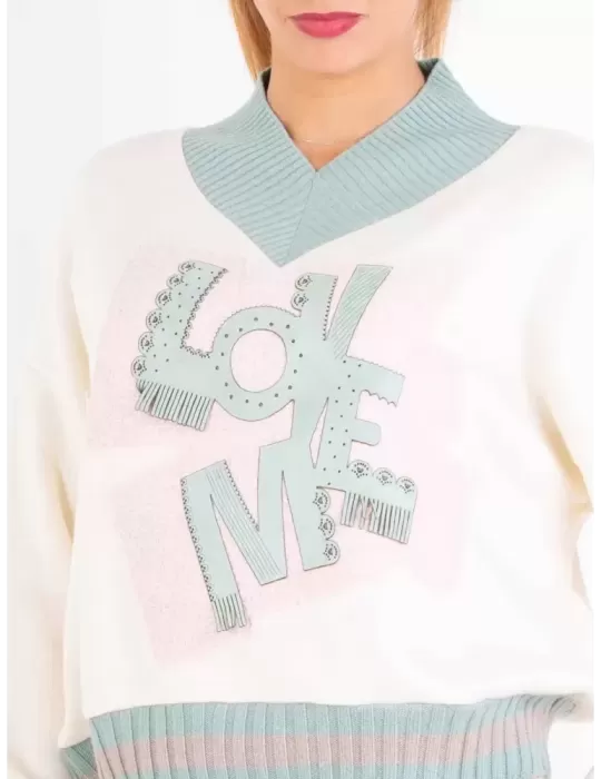 Tricot Chic | Pullover V panna e rosa con ricamo LOVE in pelle verde