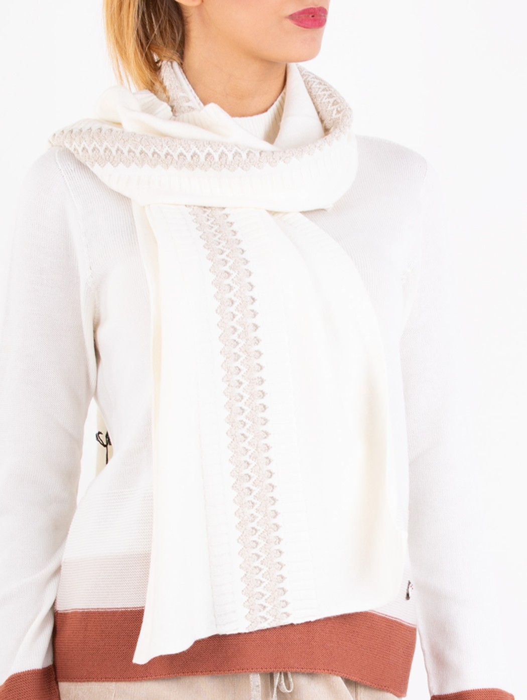 Tricot Chic white wool...