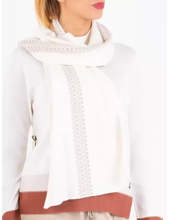 Tricot Chic white wool scarf with beige gold lurex embroidery Tricot Chic white wool scarf with beige gold lurex embroidery