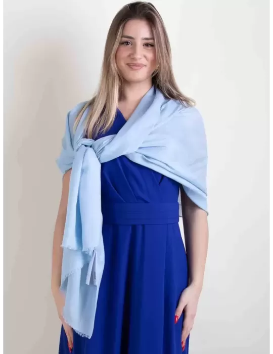 Nicki Colombo 2024 | Sciarpa stola pashmina misto cashmere celeste Nicki Colombo 2024 | Sciarpa stola pashmina misto cashmere celeste