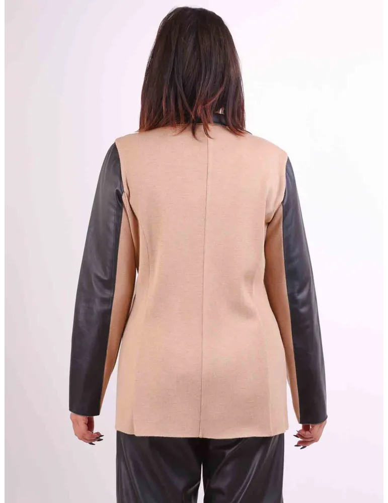 Piero Moretti ai 24-25 Giacca tricot lana beige cammello e pelle nera