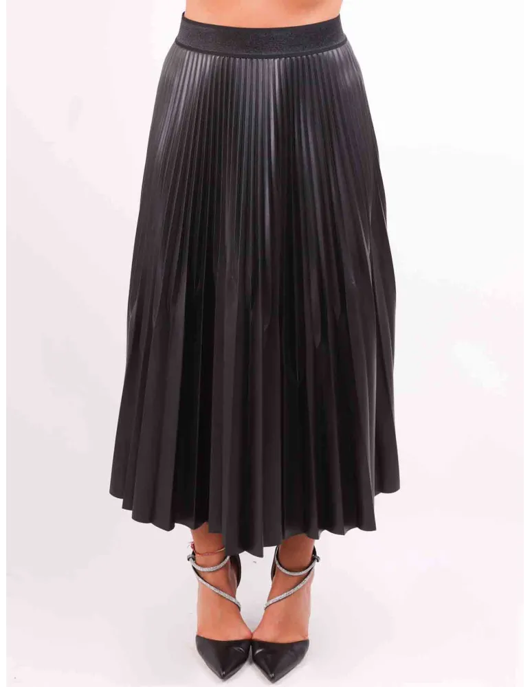 Piero Moretti black faux leather plissè midi skirt Piero Moretti black faux leather plissè midi skirt