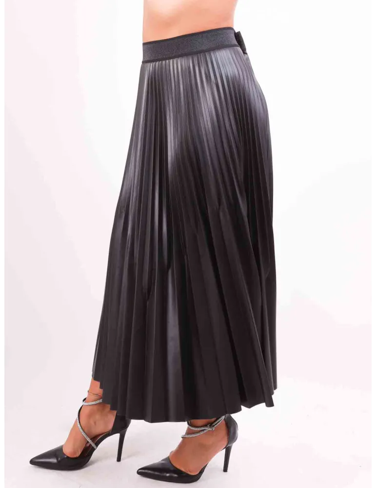Piero Moretti black faux leather plissè midi skirt