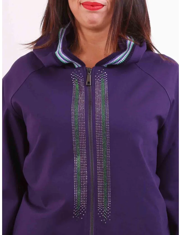 Francesca Mercuriali | Tuta viola con strass verdi fino alla taglia 58