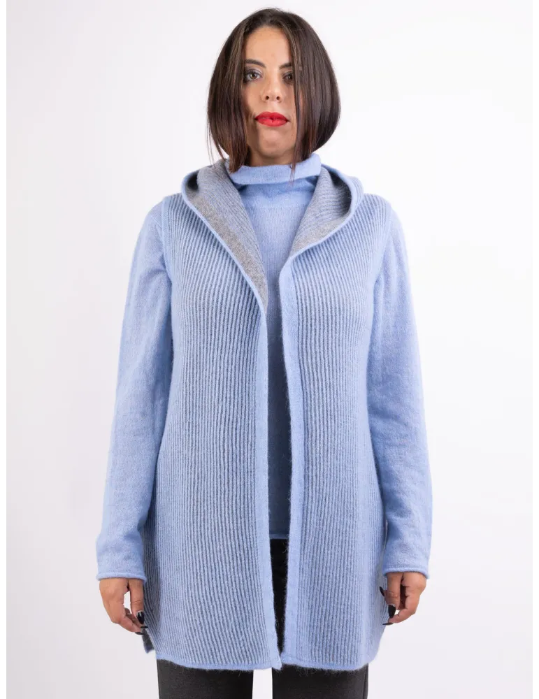 Gilet lungo col cappuccio in lana alpaca celeste e grigio Frida Madè Gilet lungo col cappuccio in lana alpaca celeste e grigio Frida Madè