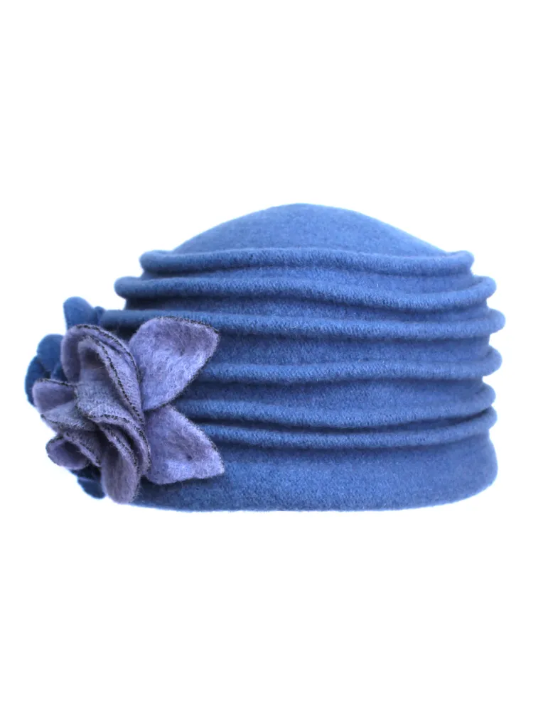 Cappelli donna Complit | Cuffia in pura lana azzurro con ricamo di rose