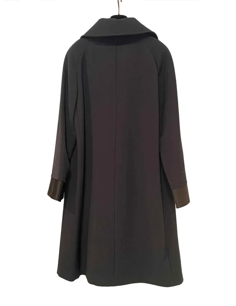 Cappotto sartoriale soprabito nero in lana profili in seta Anna Linder
