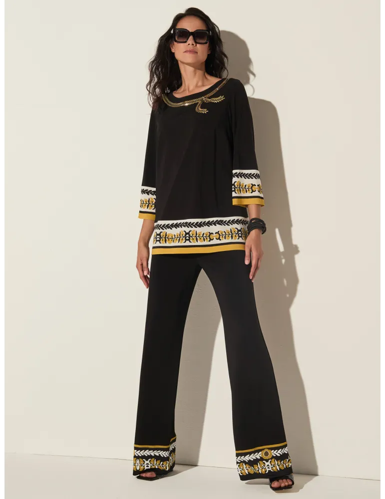 Piero Moretti 2025 | Blusa nera con bordi fantasia e ricamo di strass