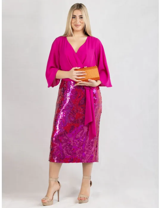 Dazzling Fuchsia sheath dress with shiny sequins skirt | Evassè 2025