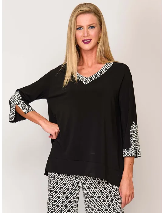 Mercuriali Black silk maxi blouse with optical-print borders Mercuriali Black silk maxi blouse with optical-print borders
