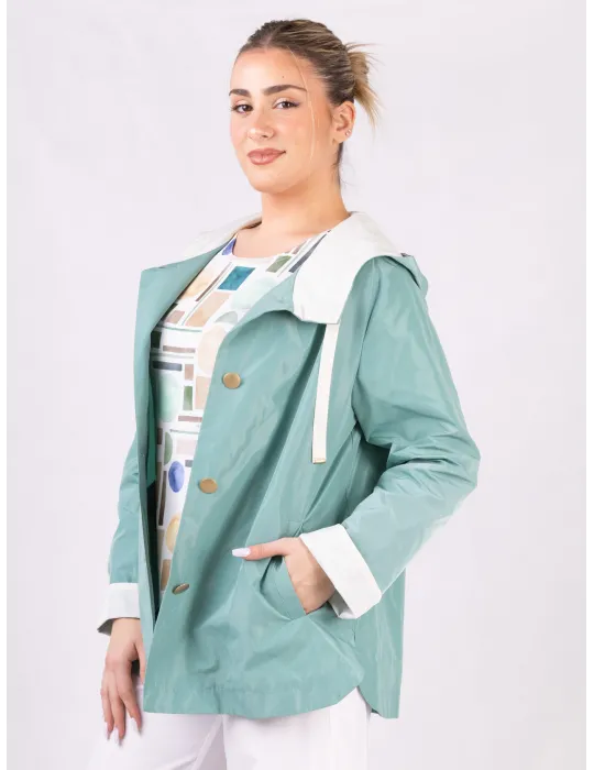 Giacca impermeabile verde salvia col cappuccio fino alla tg 54