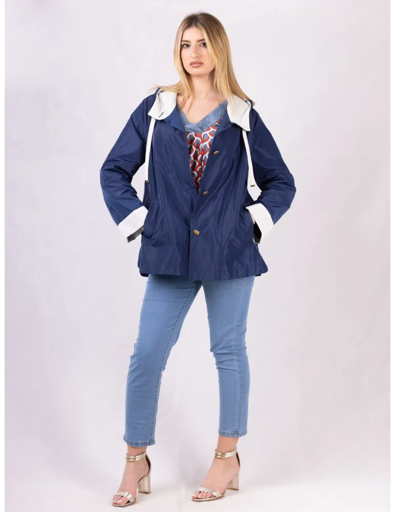 Giacca impermeabile blu denim col cappuccio fino alla tg 54