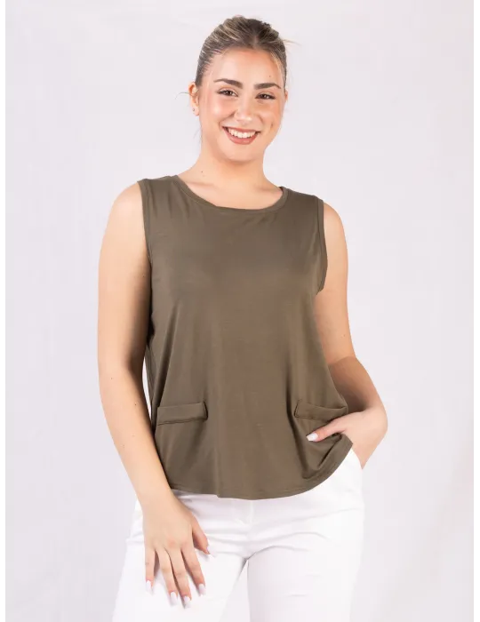 Canotta verde militare a trapezio con finte tasche Rubamori Canotta verde militare a trapezio con finte tasche Rubamori