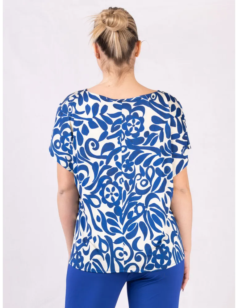 Blusa in viscosa fantasia panna e azzurro Rubamori