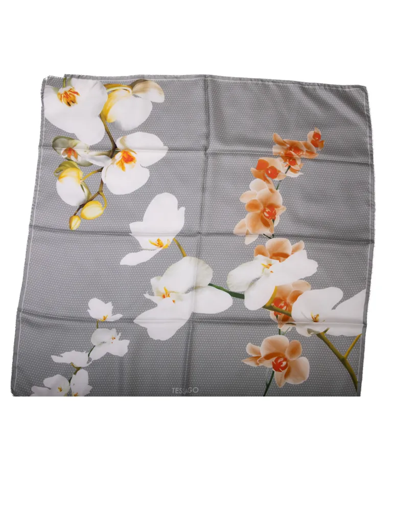 Tessago 2024 | Foulard carrè in raso di seta grigio fantasia orchidee