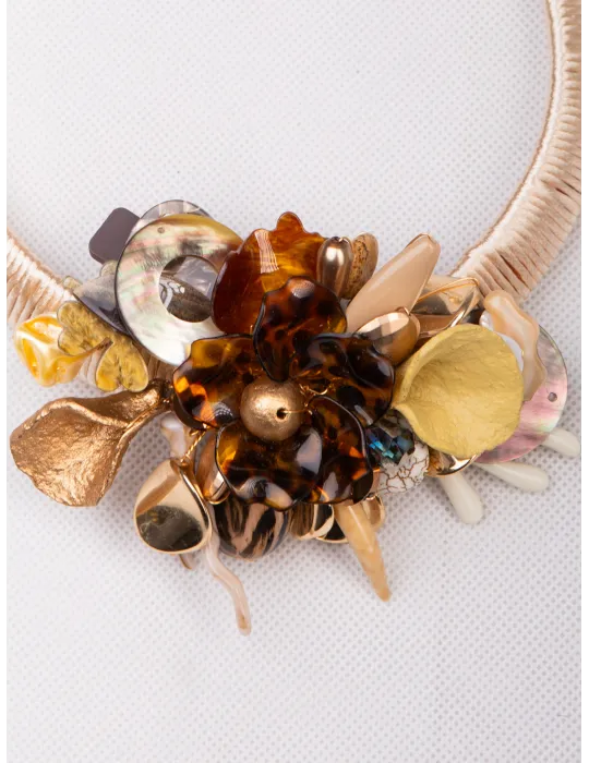 Handmade rigid short necklace with bronze worked flower