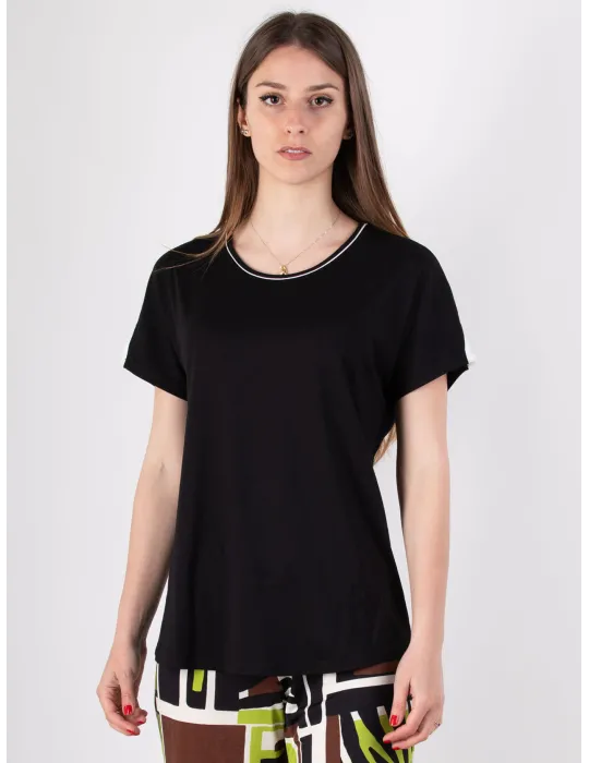 Rubamori black kimono sleeves t-shirt with white profiles Rubamori black kimono sleeves t-shirt with white profiles