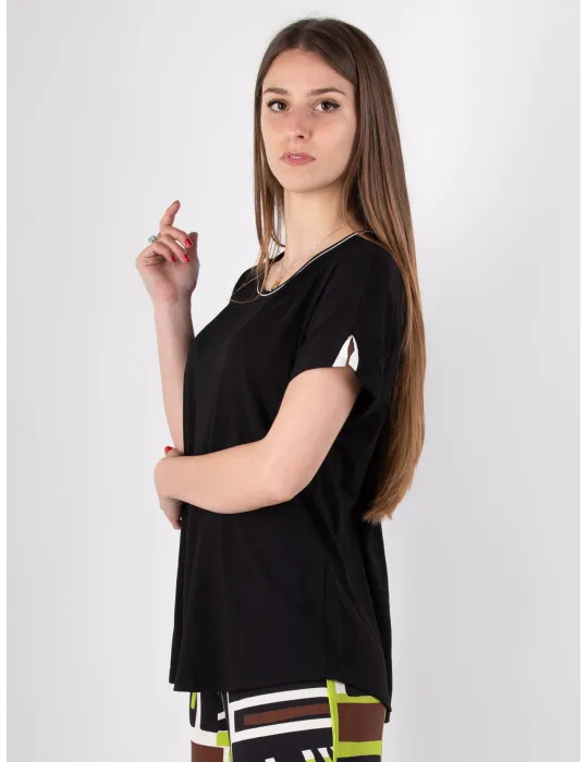 Rubamori black kimono sleeves t-shirt with white profiles