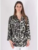 Blusa kaftano in viscosa fantasia panna e nero Rubamori