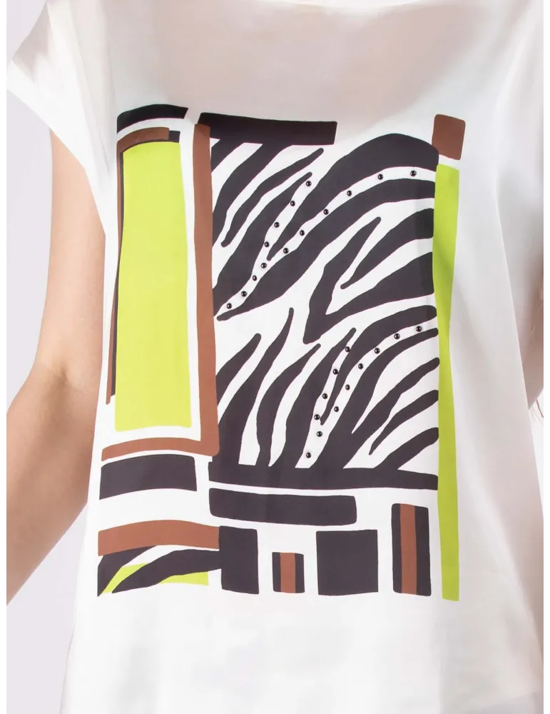 Rubamori White silk kimono blouse with front safari print