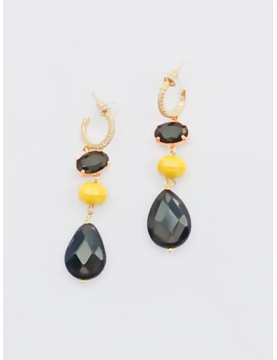 Golden dangling earrings with Mallorca pearl
