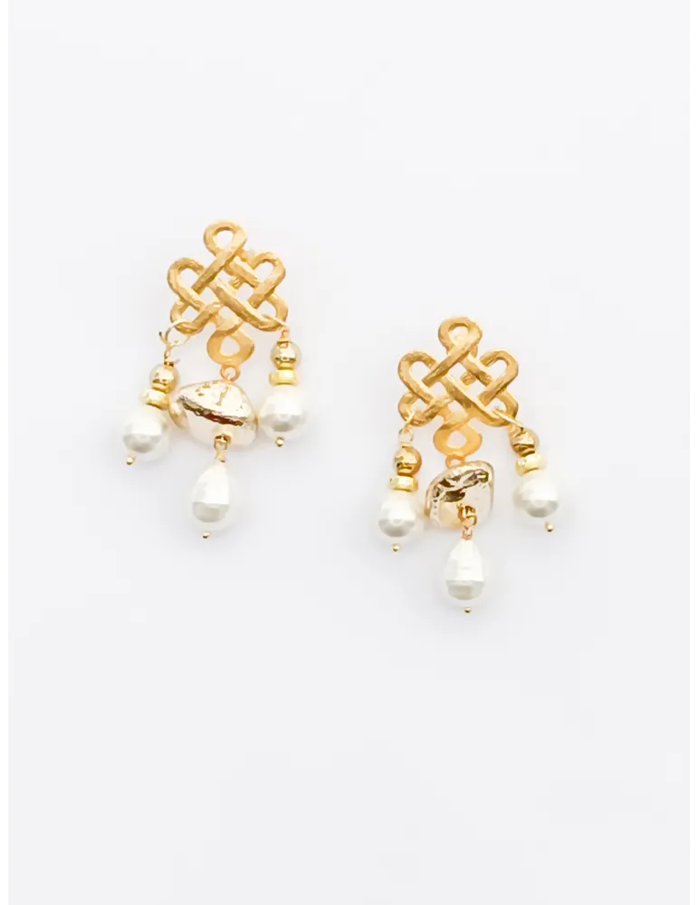 Byzantine-style long earrings in gold and pearls | Italian bijoux